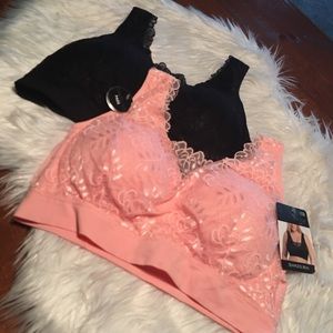 Two NWT Delta Burke intimate 3X Padded Bras